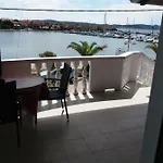 Ana ビビニェ