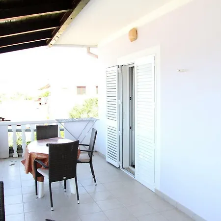 Ana Apartmán Bibinje