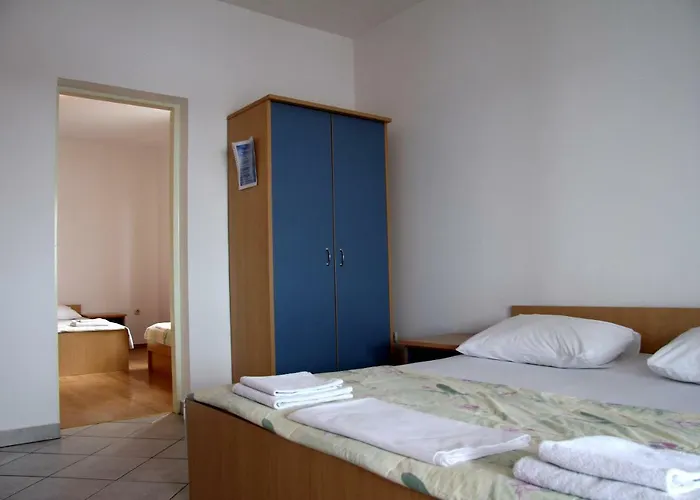 Ana Apartmán *